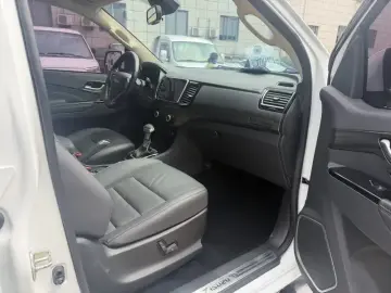 2019 Isuzu MU-X с пробегом 38 000 км