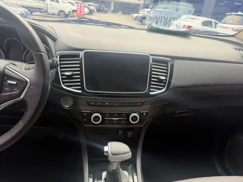 2019 Isuzu MU-X с пробегом 38 000 км