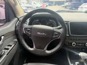 2019 Isuzu MU-X с пробегом 38 000 км
