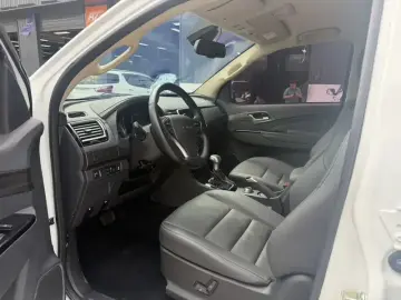 2019 Isuzu MU-X с пробегом 38 000 км