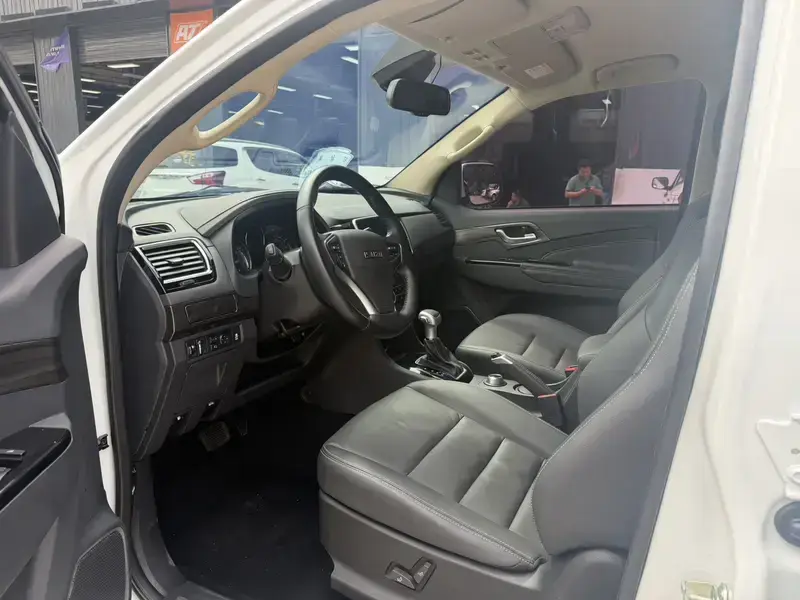 2019 Isuzu MU-X с пробегом 38 000 км