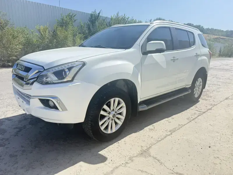 2020 Isuzu MU-X с пробегом 70 000 км