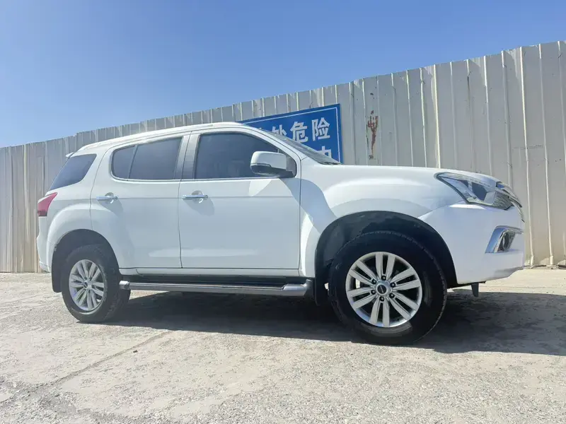 2020 Isuzu MU-X с пробегом 70 000 км
