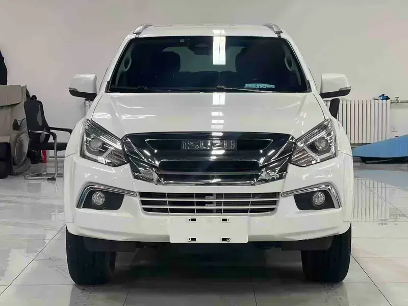 2022 Isuzu MU-X с пробегом 73 000 км