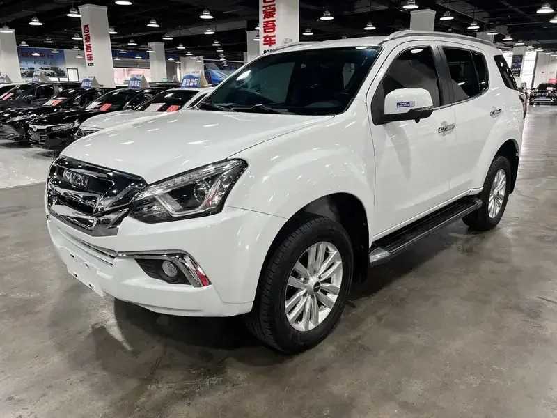 2019 Isuzu MU-X с пробегом 86 000 км