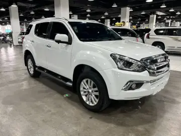2019 Isuzu MU-X с пробегом 86 000 км