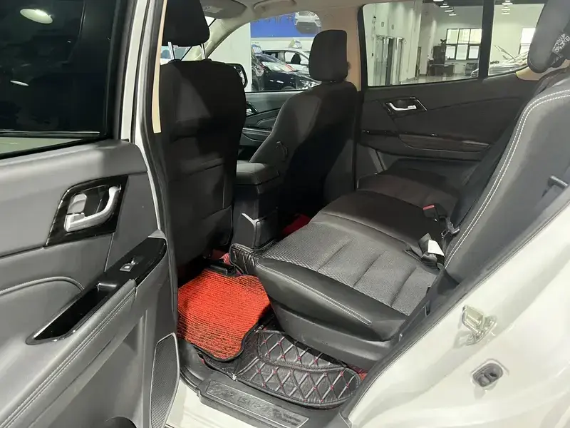 2019 Isuzu MU-X с пробегом 86 000 км