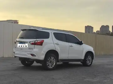 2019 Isuzu MU-X с пробегом 110 000 км