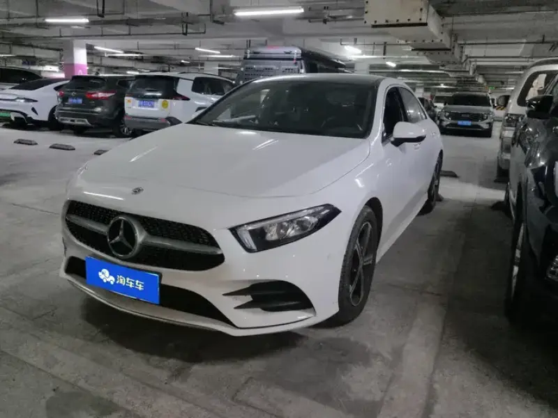 2022 Mercedes-Benz A-Класс с пробегом 26 000 км