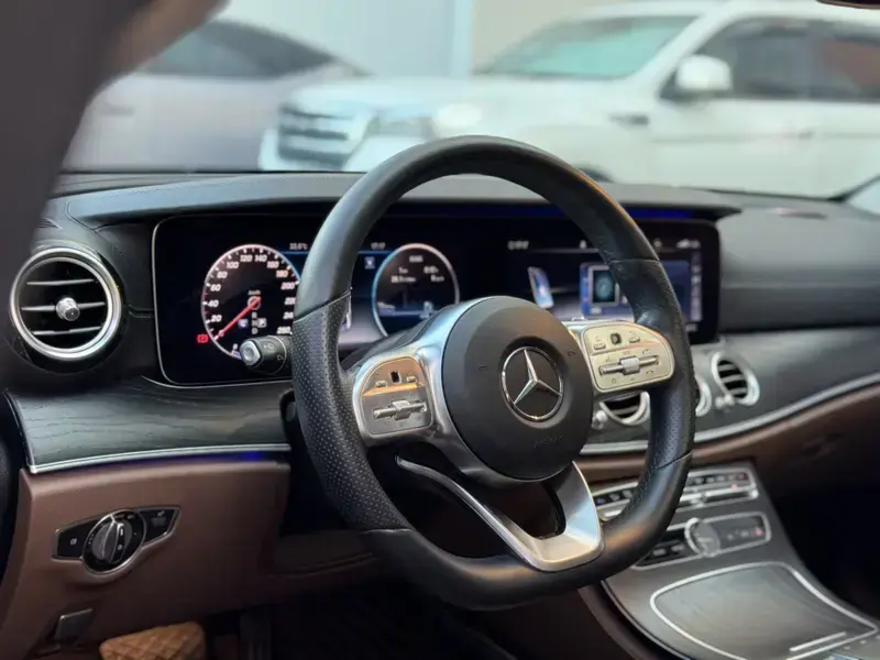 2019 Mercedes-Benz E-Класс с пробегом 71 900 км