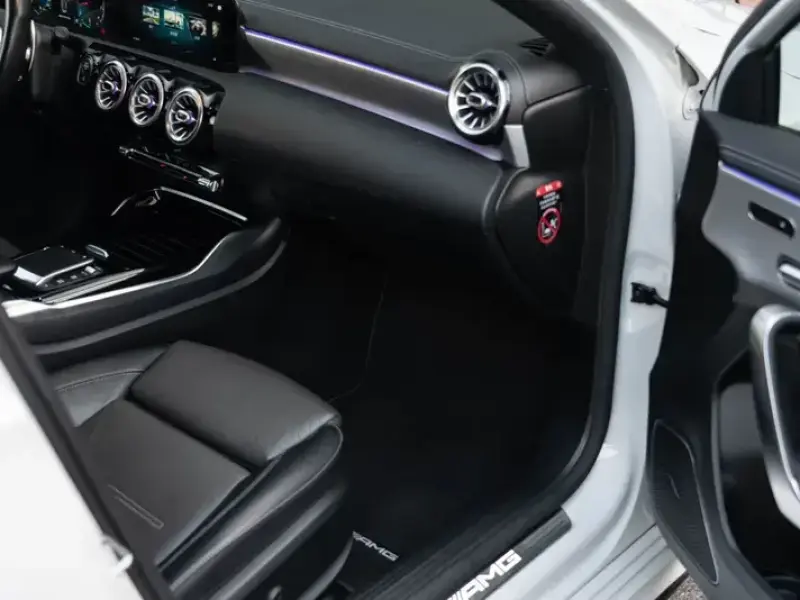 2020 Mercedes-Benz A-Класс AMG с пробегом 76 000 км