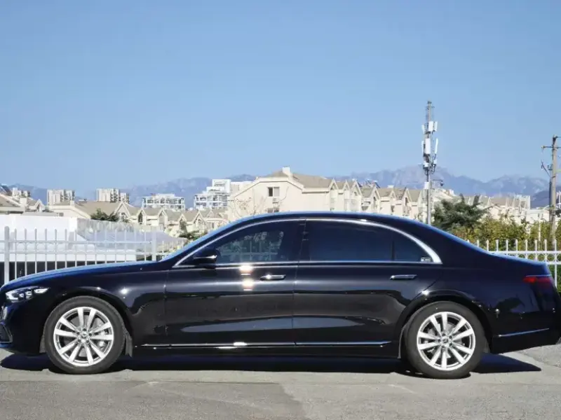 2023 Mercedes-Benz S-Класс с пробегом 18 000 км