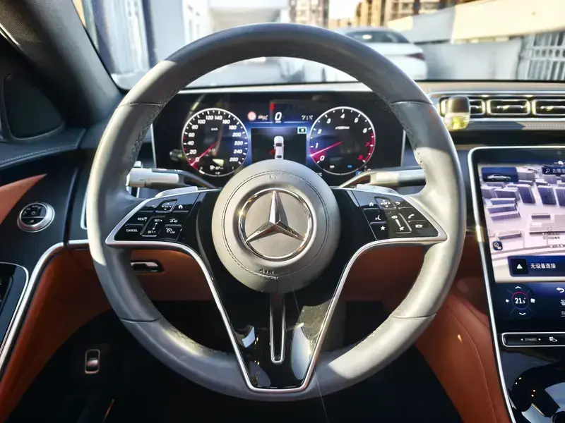 2023 Mercedes-Benz S-Класс с пробегом 18 000 км