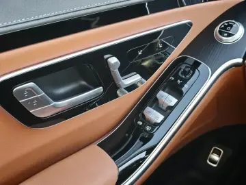 2023 Mercedes-Benz S-Класс с пробегом 18 000 км