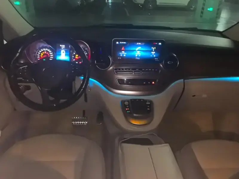 2020 Mercedes-Benz V-Класс с пробегом 96 000 км