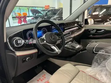2024 Mercedes-Benz V-Класс с пробегом 10 000 км