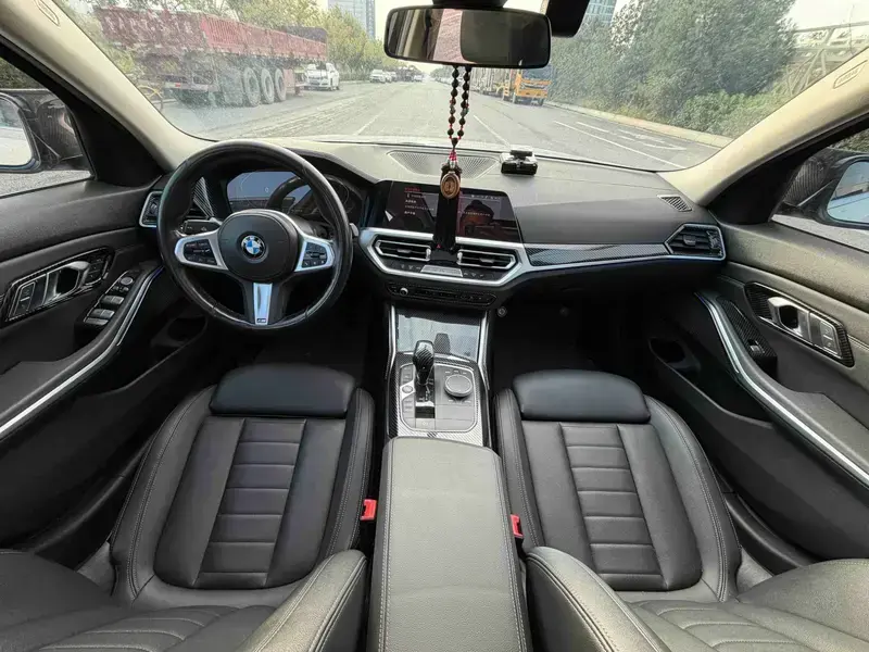 2020 BMW 3 серии с пробегом 93 000 км