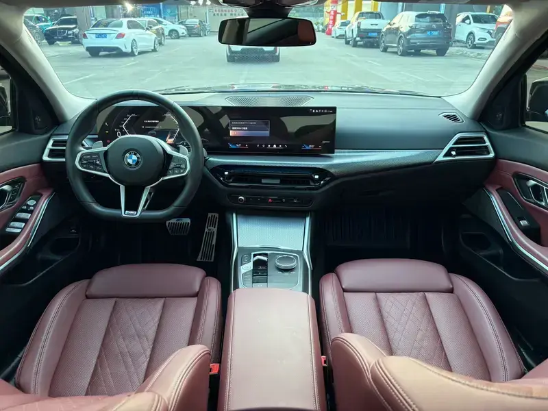 2025 BMW 3 серии с пробегом 30 000 км