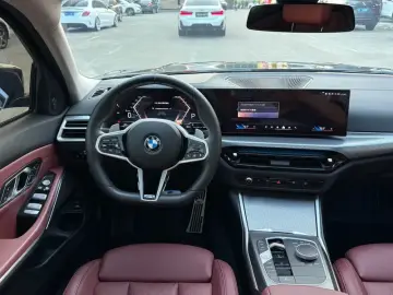 2025 BMW 3 серии с пробегом 30 000 км