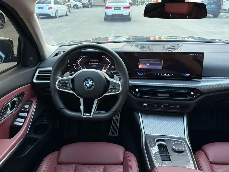 2025 BMW 3 серии с пробегом 30 000 км
