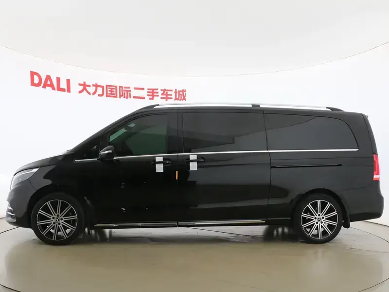 2022 Mercedes-Benz V-Класс с пробегом 74 000 км