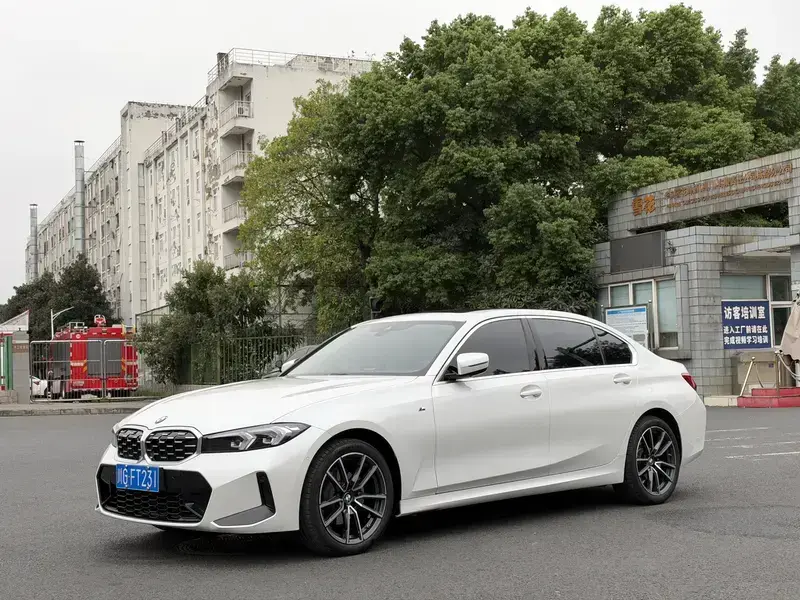 2025 BMW 3 серии с пробегом 22 100 км