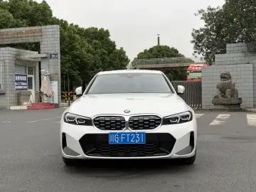 2025 BMW 3 серии с пробегом 22 100 км