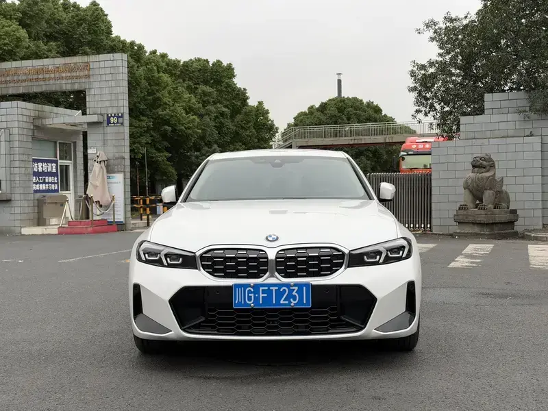 2025 BMW 3 серии с пробегом 22 100 км