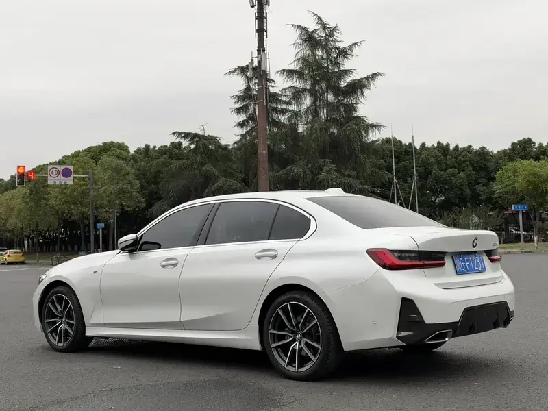 2025 BMW 3 серии с пробегом 22 100 км