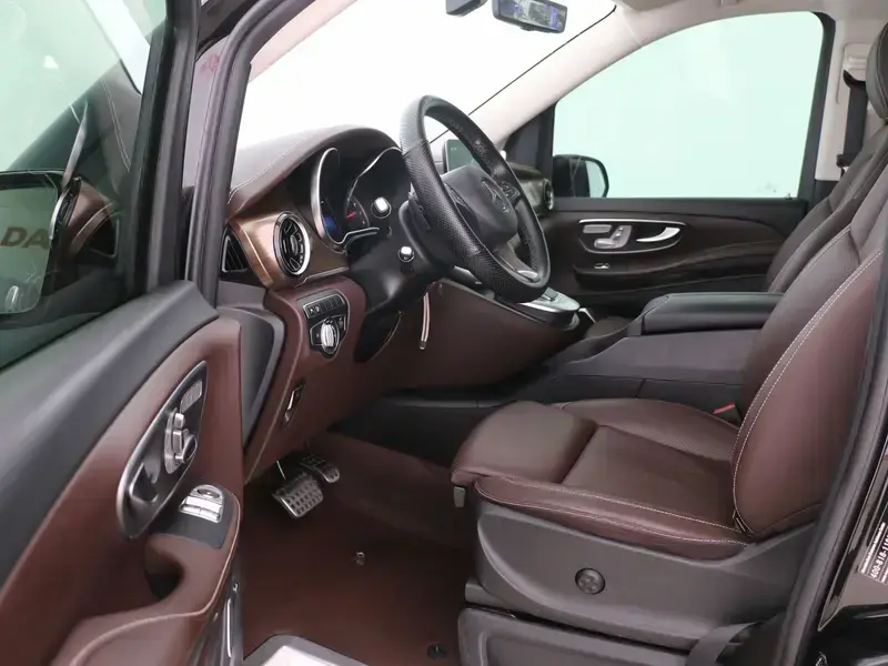 2022 Mercedes-Benz V-Класс с пробегом 74 000 км