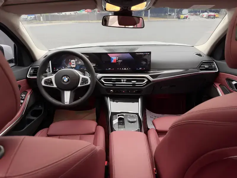 2025 BMW 3 серии с пробегом 22 100 км