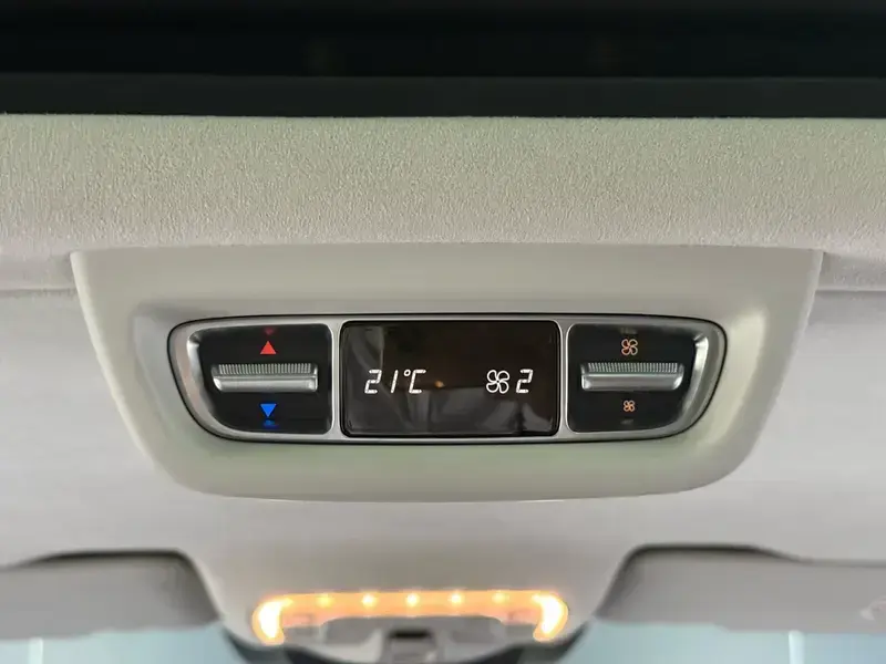 2022 Mercedes-Benz V-Класс с пробегом 53 000 км