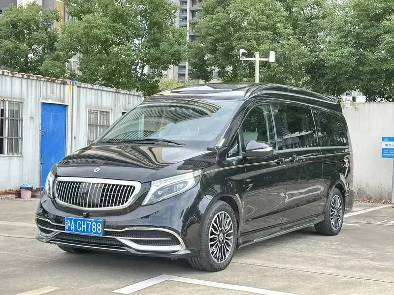 2022 Mercedes-Benz V-Класс с пробегом 47 000 км