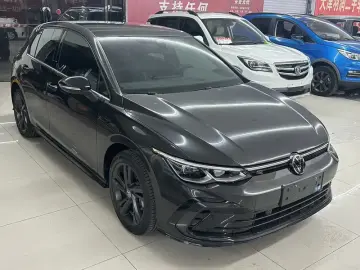 2023 Volkswagen Golf с пробегом 23 000 км