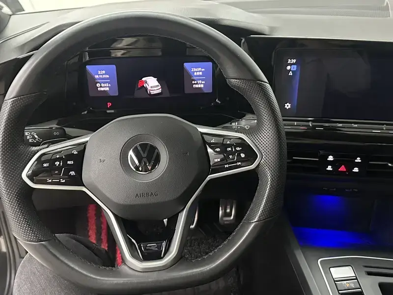 2023 Volkswagen Golf с пробегом 23 000 км