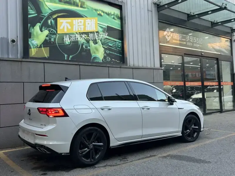 2023 Volkswagen Golf с пробегом 23 000 км