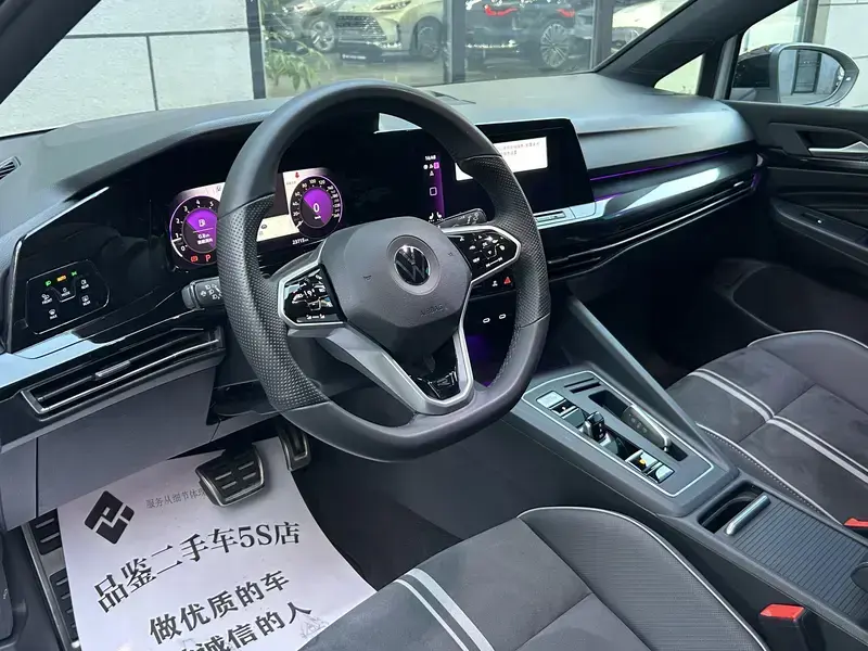 2023 Volkswagen Golf с пробегом 23 000 км