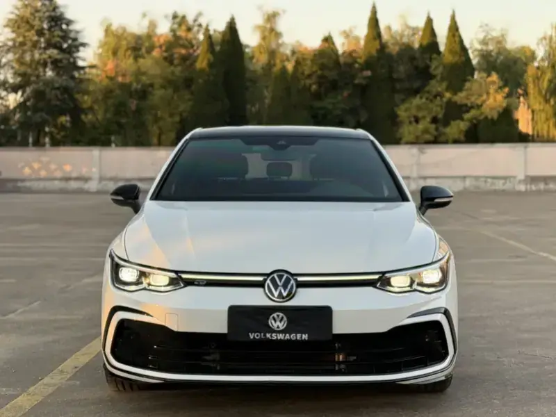 2021 Volkswagen Golf с пробегом 32 000 км