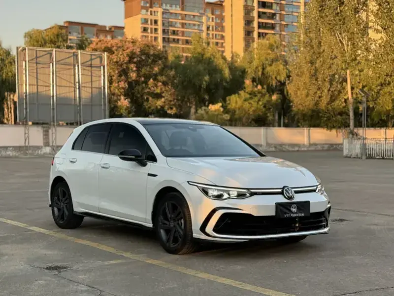 2021 Volkswagen Golf с пробегом 32 000 км