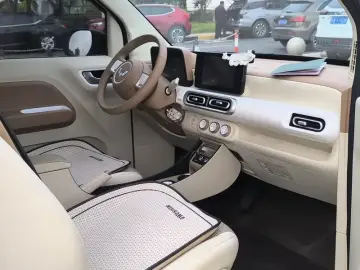 2024 Wuling Mini EV с пробегом 3 000 км