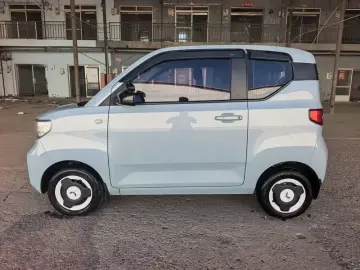 2022 Wuling Mini EV с пробегом 33 000 км