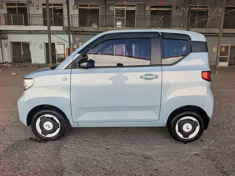 2022 Wuling Mini EV с пробегом 33 000 км