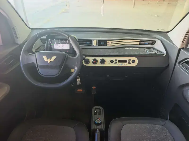 2022 Wuling Mini EV с пробегом 33 000 км