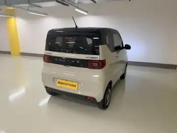 2021 Wuling Mini EV с пробегом 10 400 км