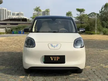 2025 Wuling Mini EV с пробегом 9 000 км