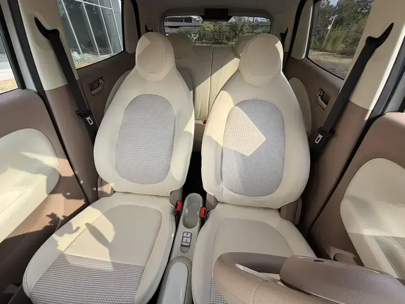 2025 Wuling Mini EV с пробегом 9 000 км