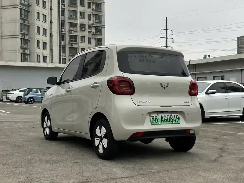 2025 Wuling Mini EV с пробегом 2 000 км