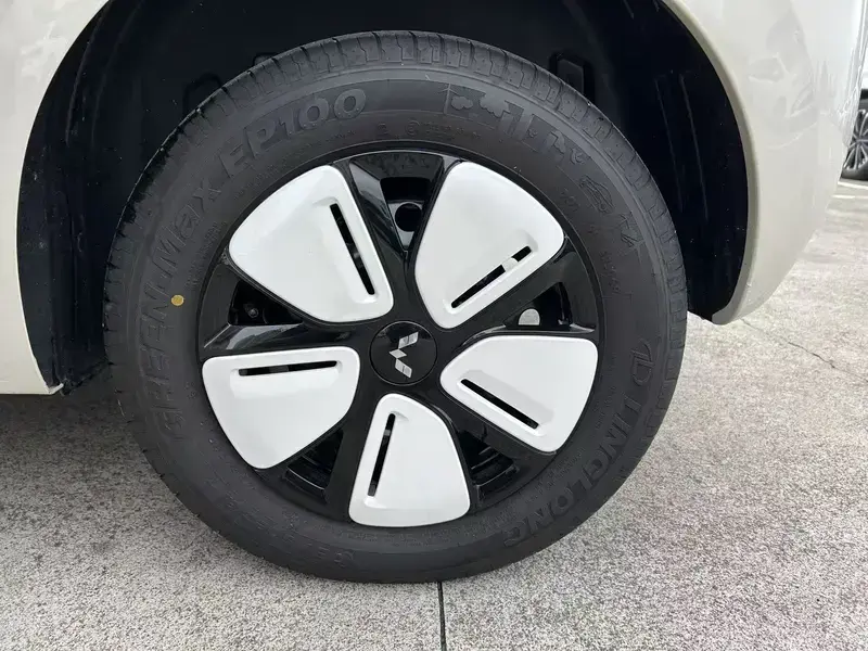 2025 Wuling Mini EV с пробегом 2 000 км