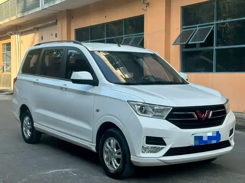 2019 Wuling Hongguang с пробегом 60 000 км