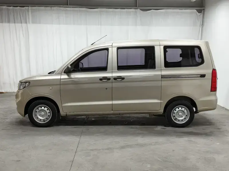 2022 Wuling Hongguang V с пробегом 23 600 км